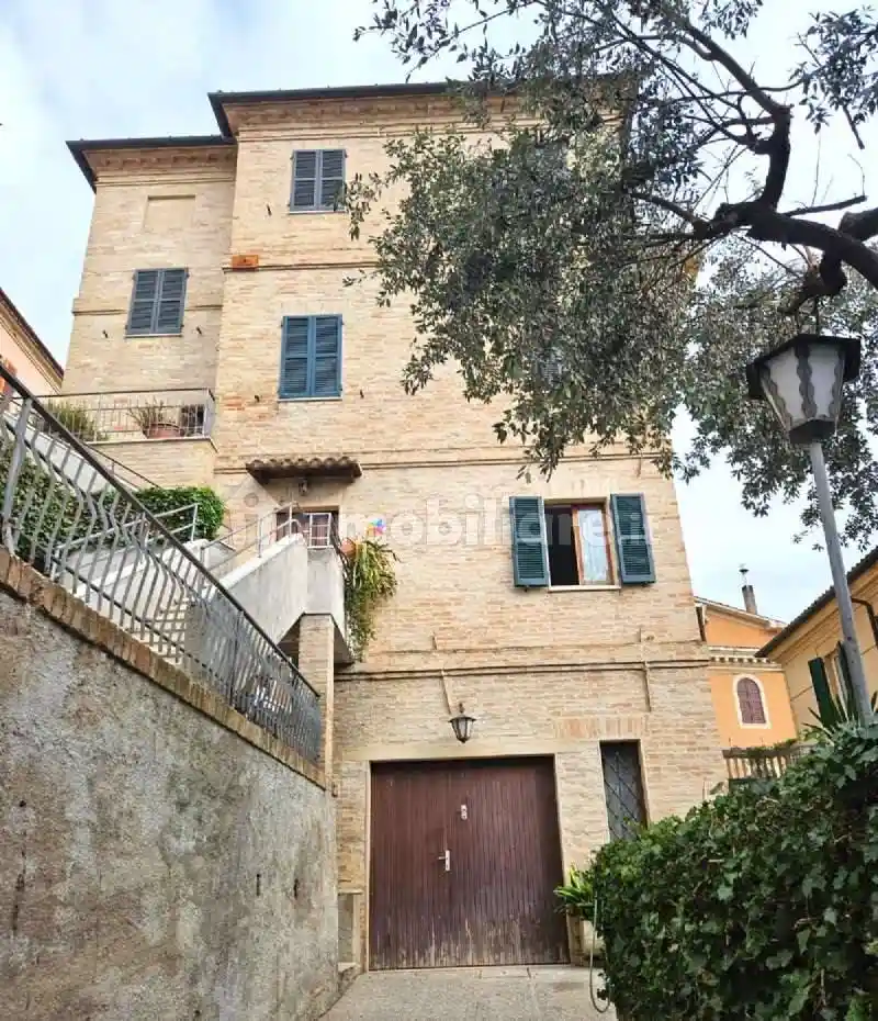 Villa in vendita a Osimo