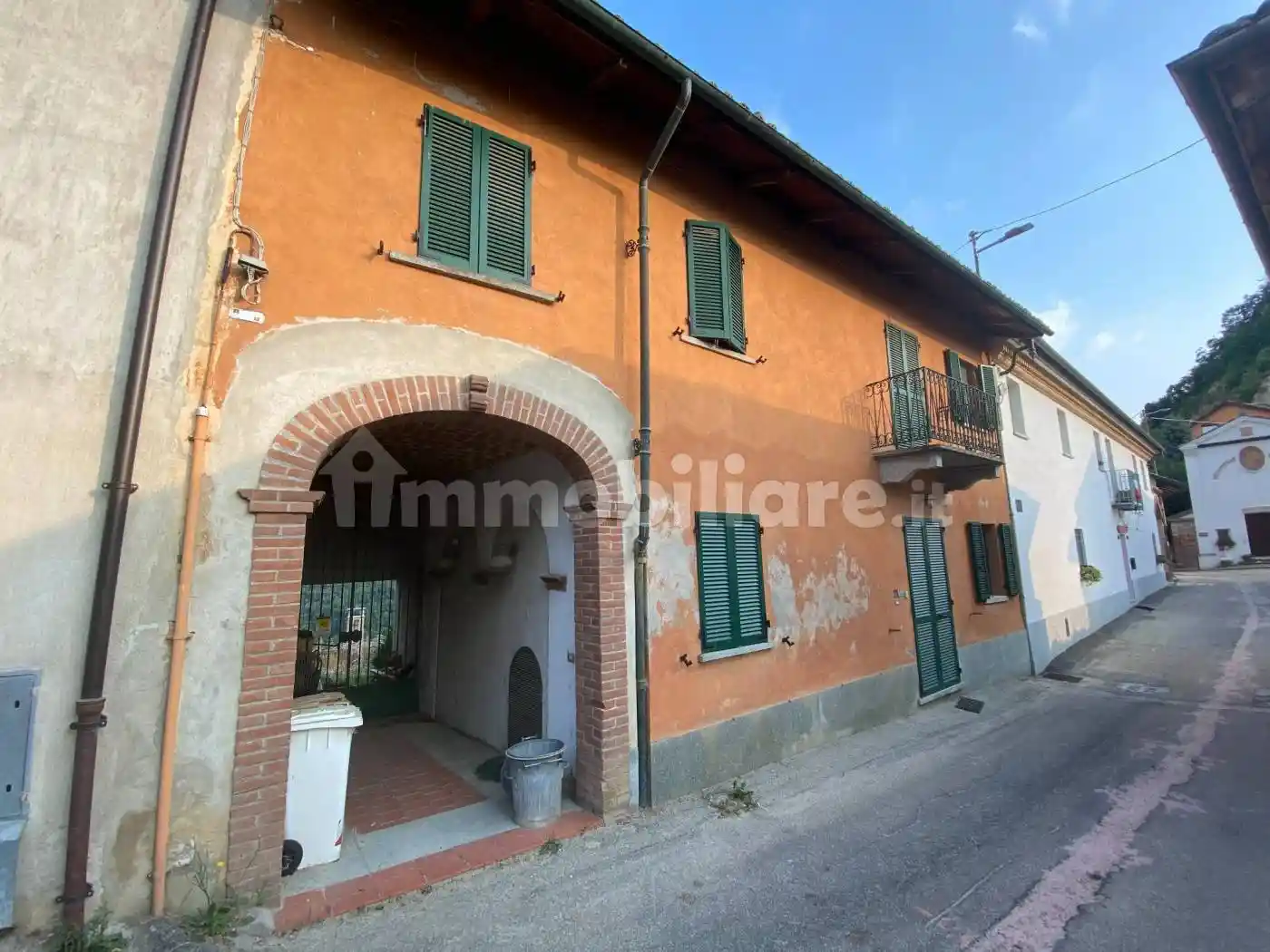 Casa indipendente in vendita a Vezza d'Alba