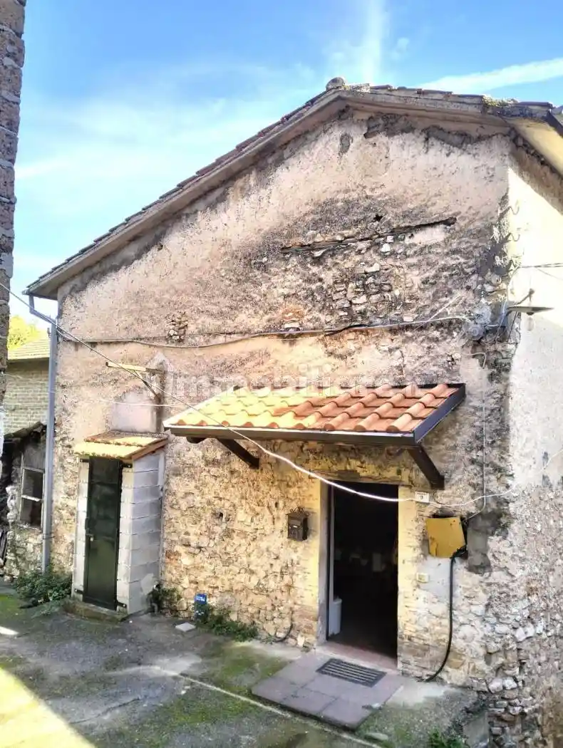 Casa indipendente in vendita a Arrone
