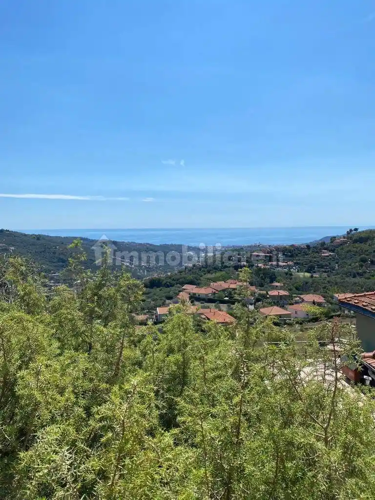 Appartamento in vendita a Diano Arentino