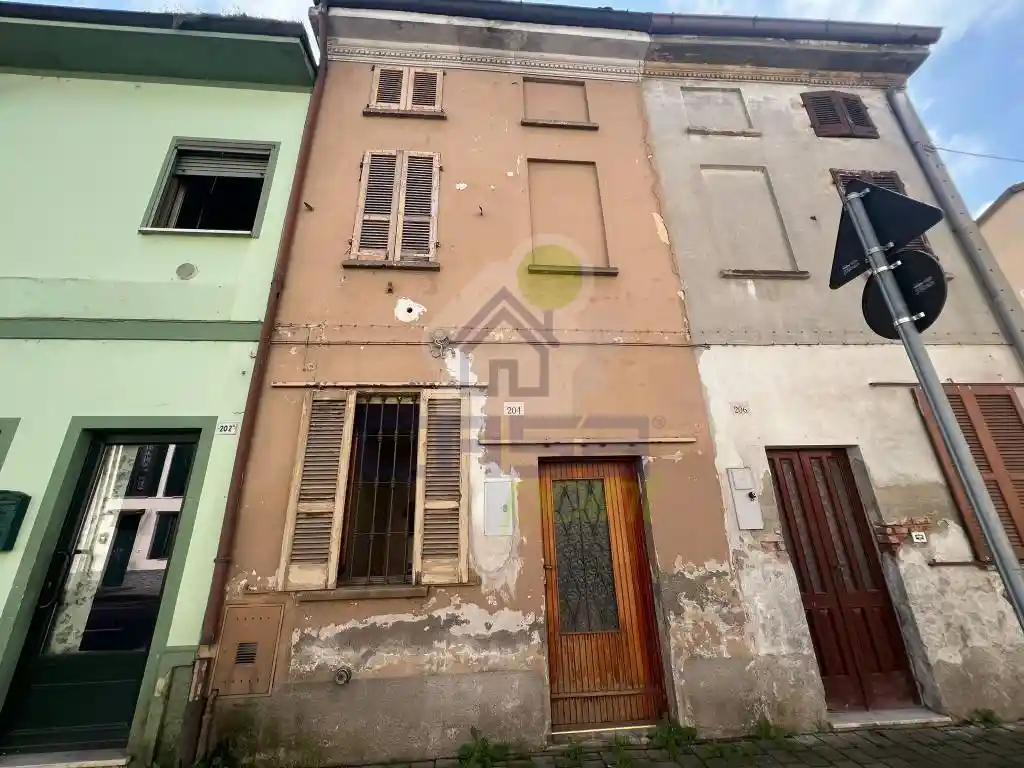 Casa indipendente in vendita a Chignolo Po