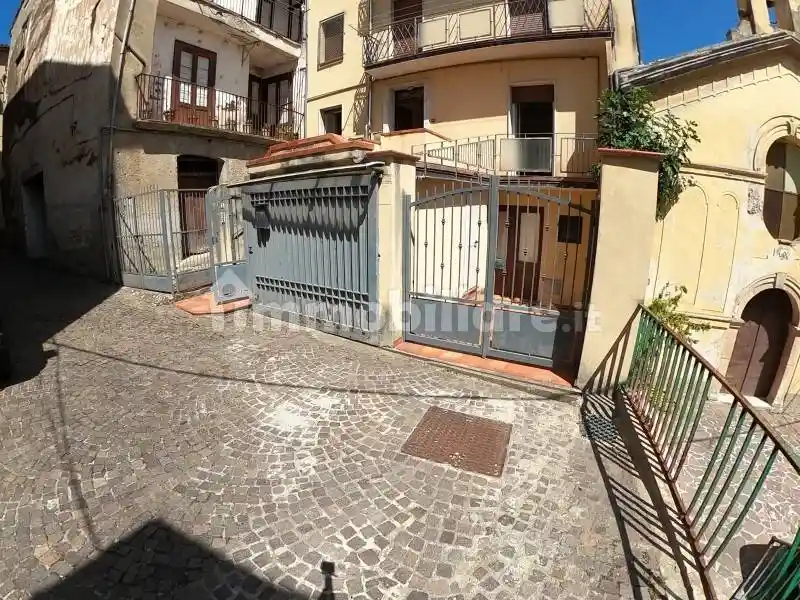 Terratetto unifamiliare 400 m², da ristrutturare, Centro, Rende - foto 4