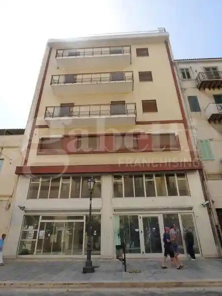 Palazzo - Edificio in vendita a Bagheria