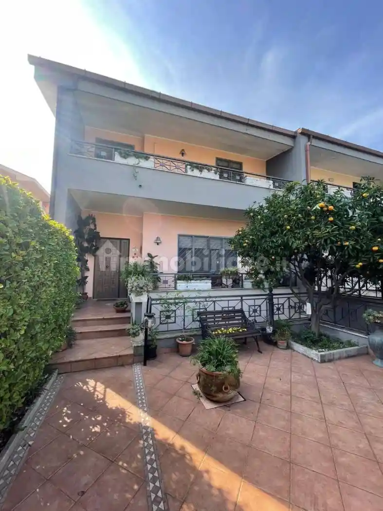 Villetta a schiera in vendita a Aprilia