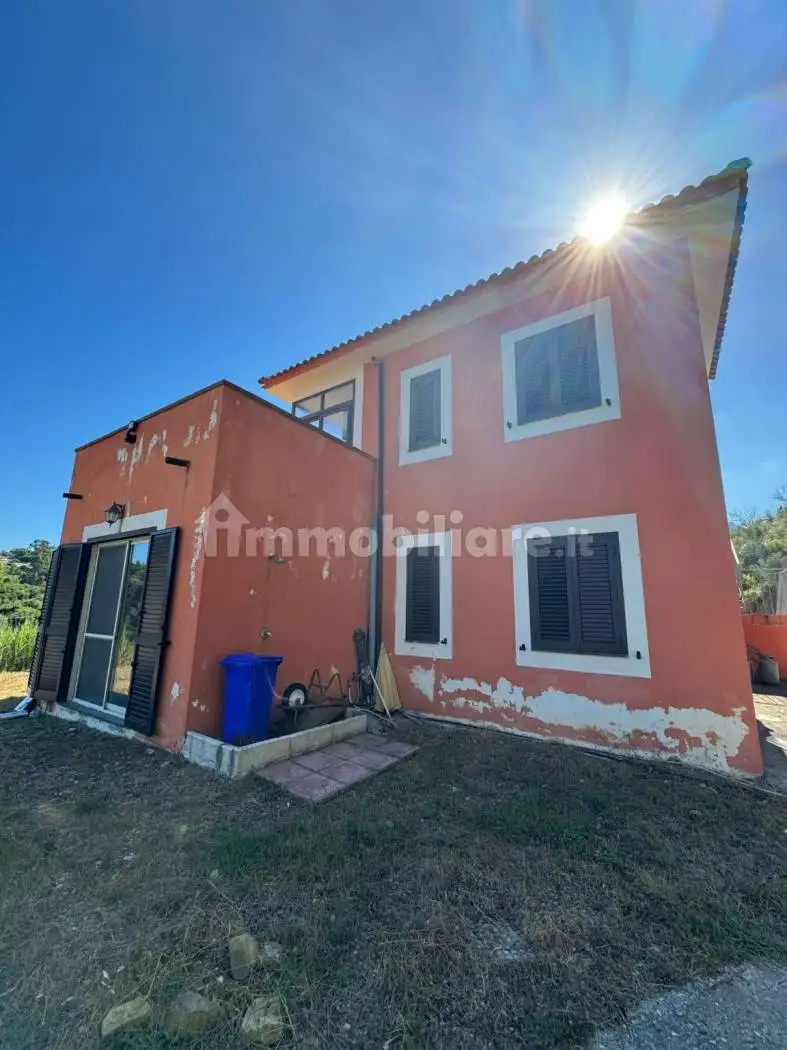 Casa indipendente in vendita a San Giovanni a Piro