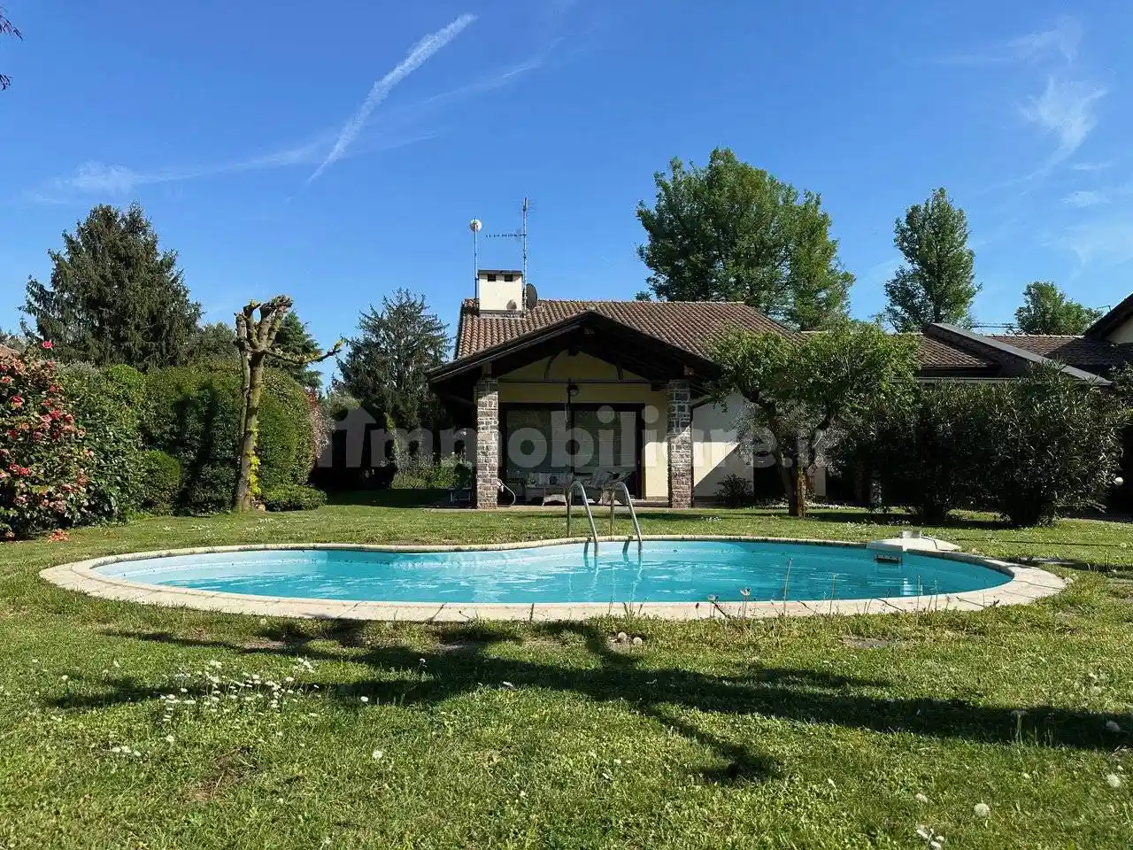 Villa in vendita a Malnate