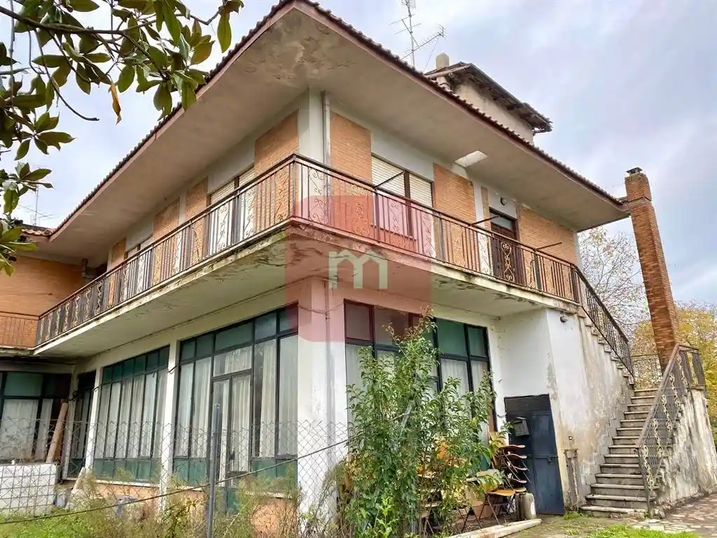 Appartamento in vendita a Cave