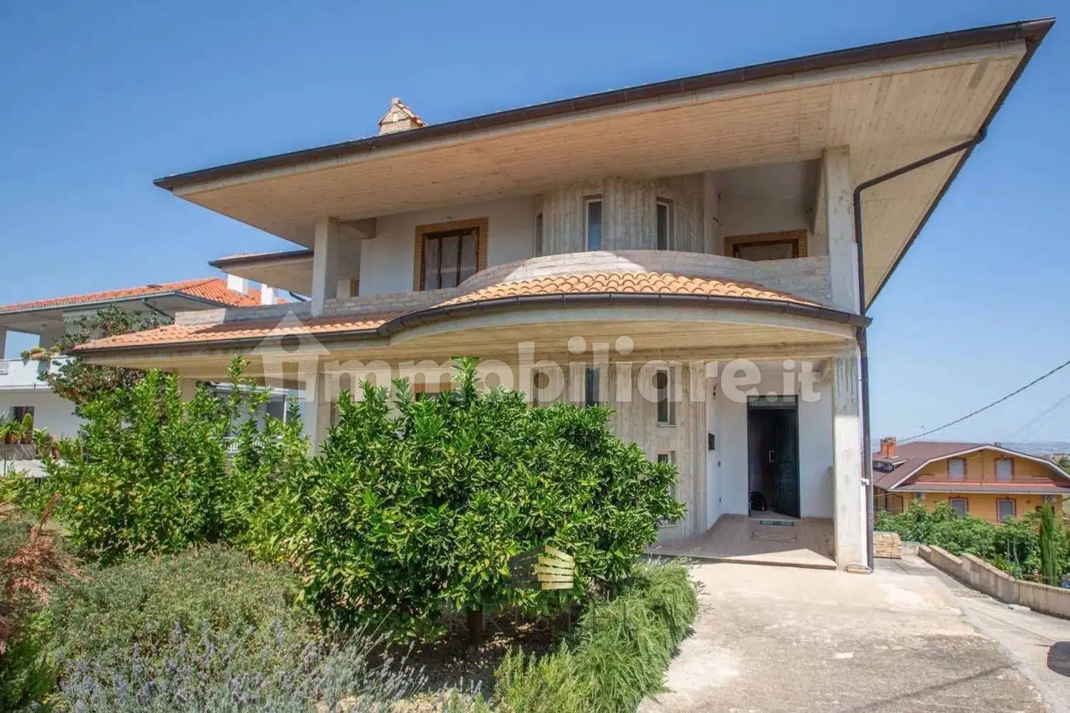 Villa in vendita a Casalincontrada