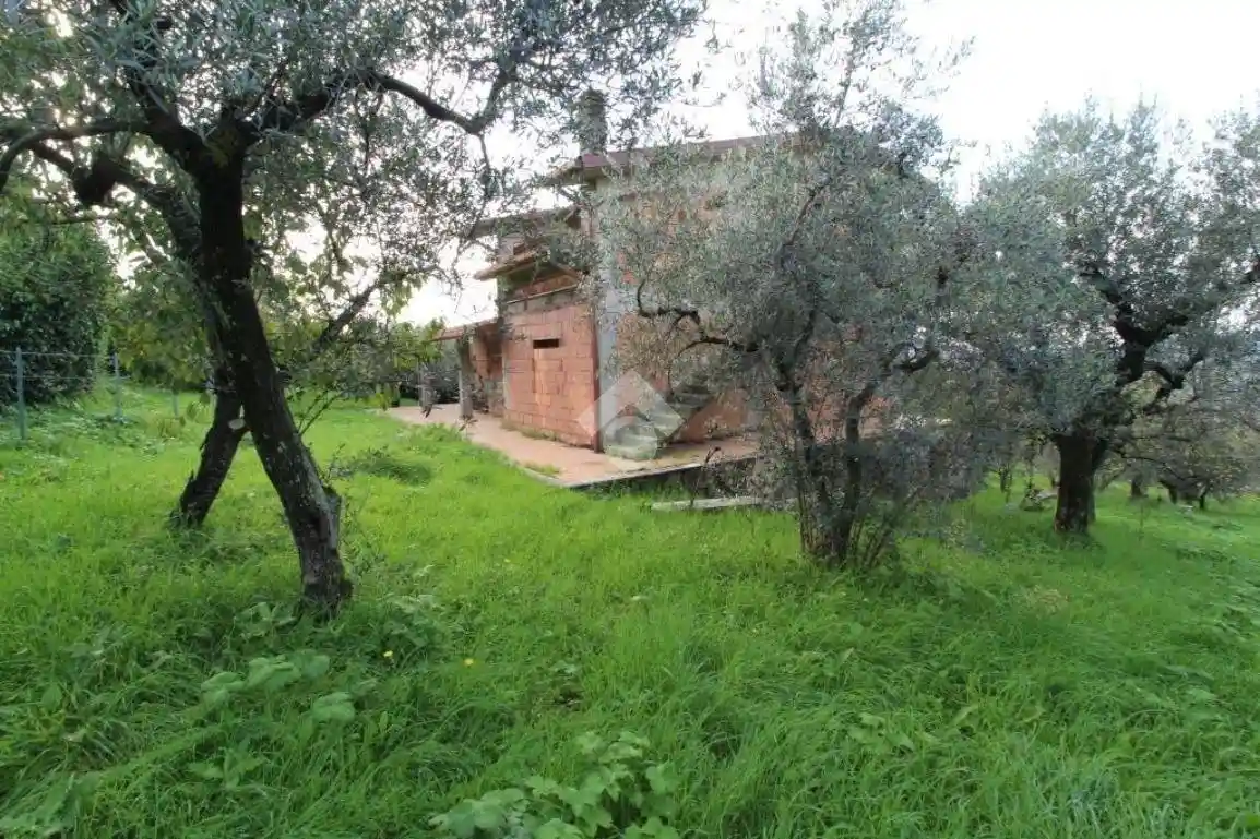 Villa in vendita a Scandriglia