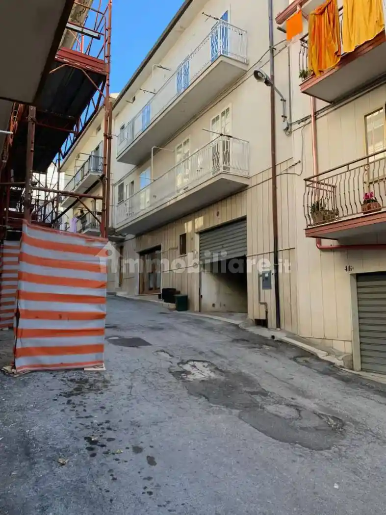 Palazzo - Stabile in vendita a San Giovanni Rotondo