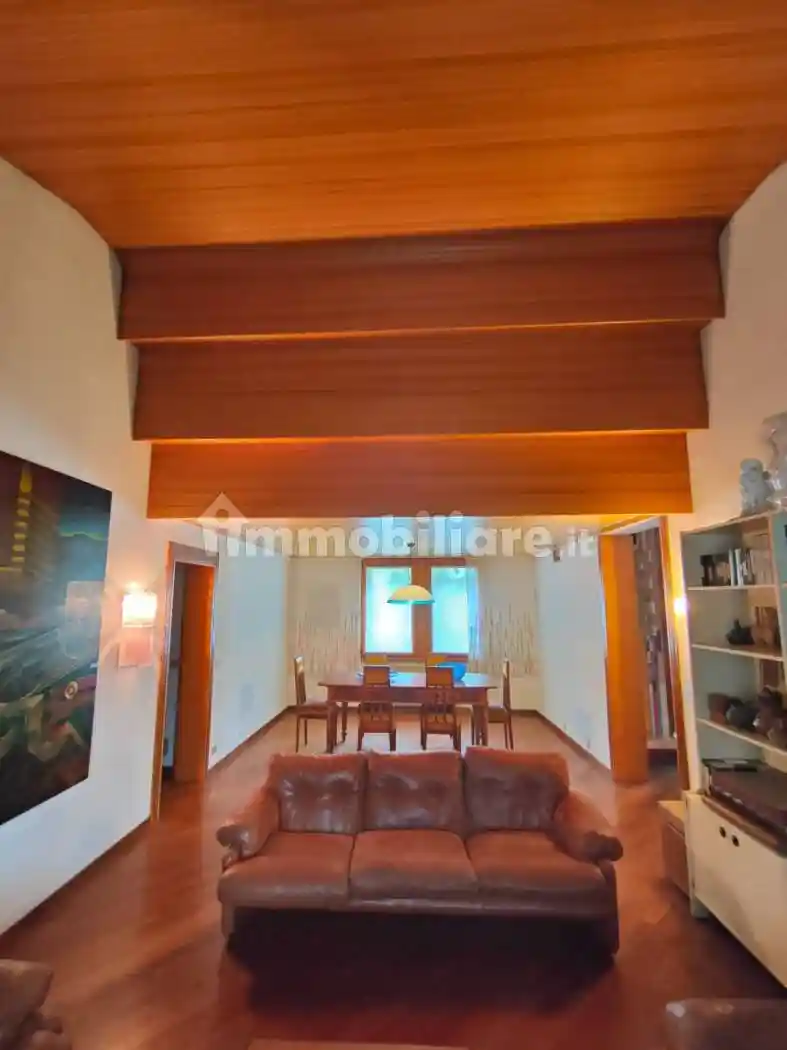 Palazzo - Edificio in vendita a Tolmezzo