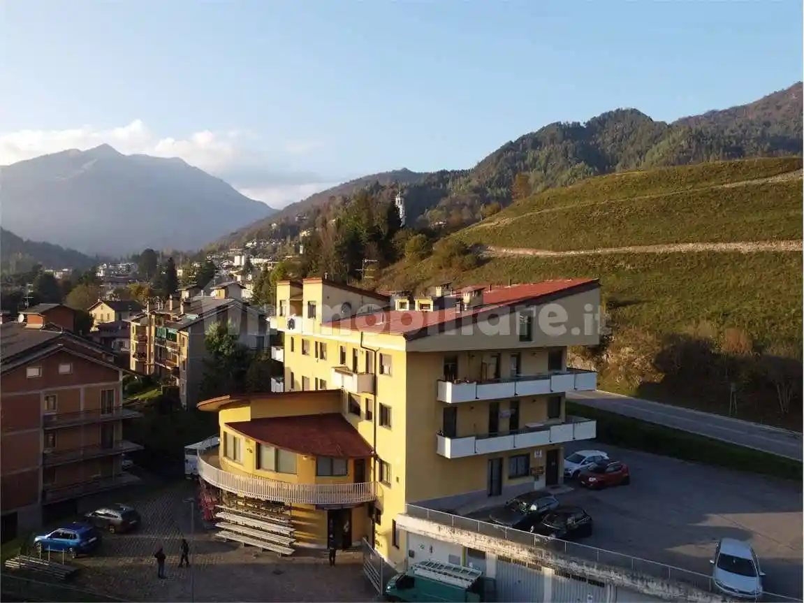 Palazzo - Edificio in vendita a Clusone