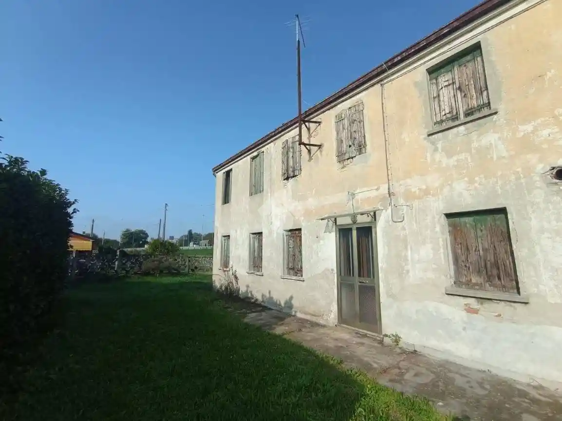 Rustico - Casale in vendita a Tribano