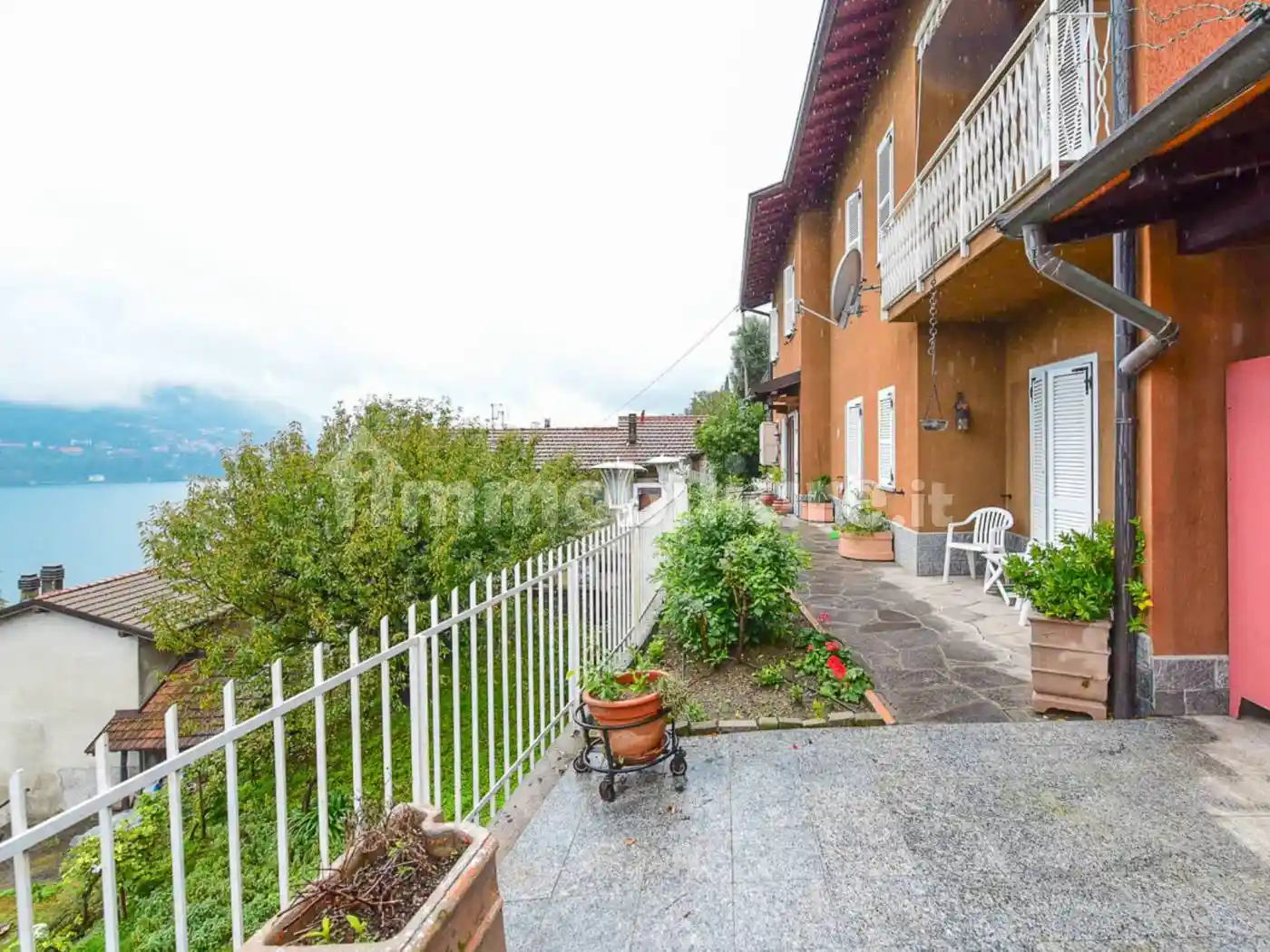 Casa indipendente in vendita a Carate Urio