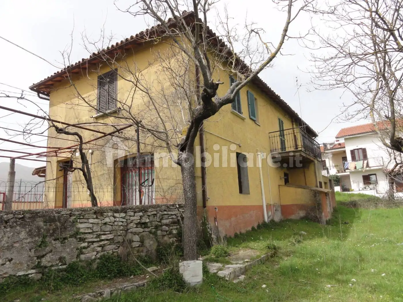 Rustico - Casale in vendita a Monte San Giovanni in Sabina