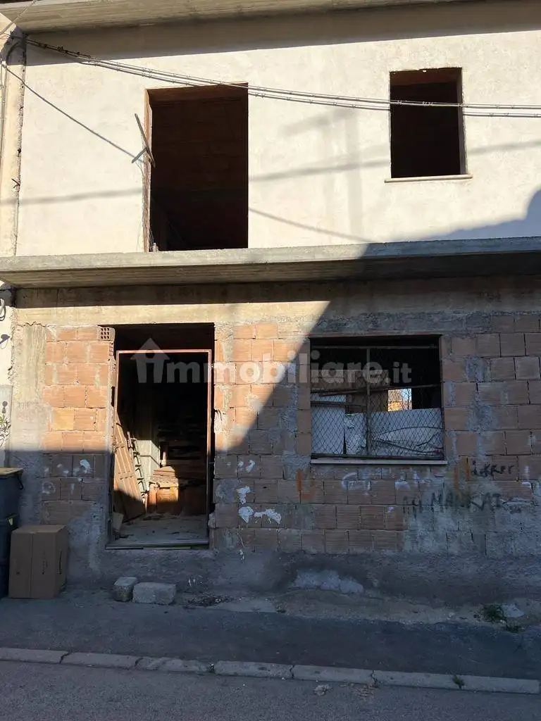 Casa indipendente in vendita a Avezzano