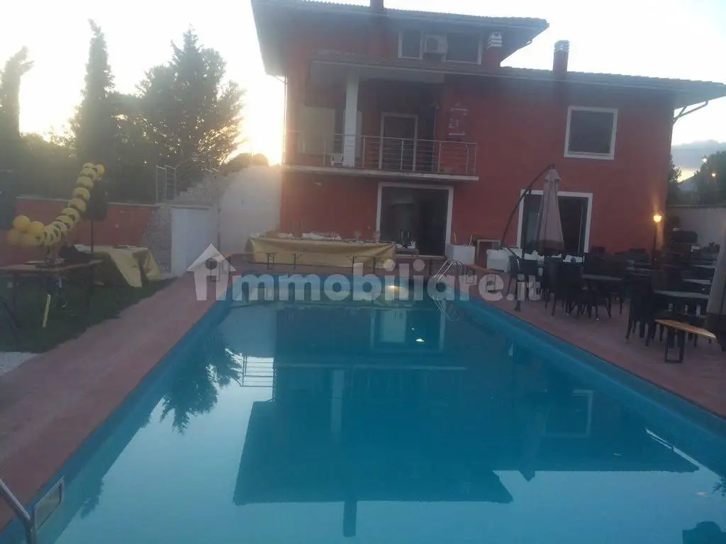 Villa in vendita a Avezzano