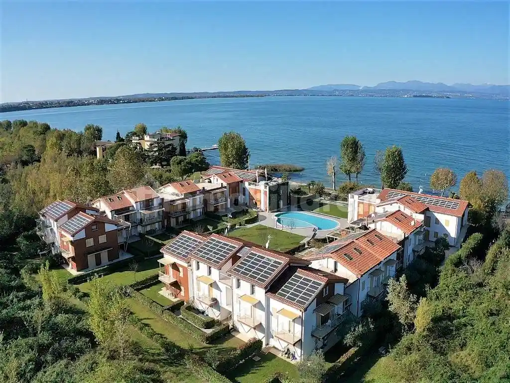 Appartamento in vendita a Peschiera del Garda