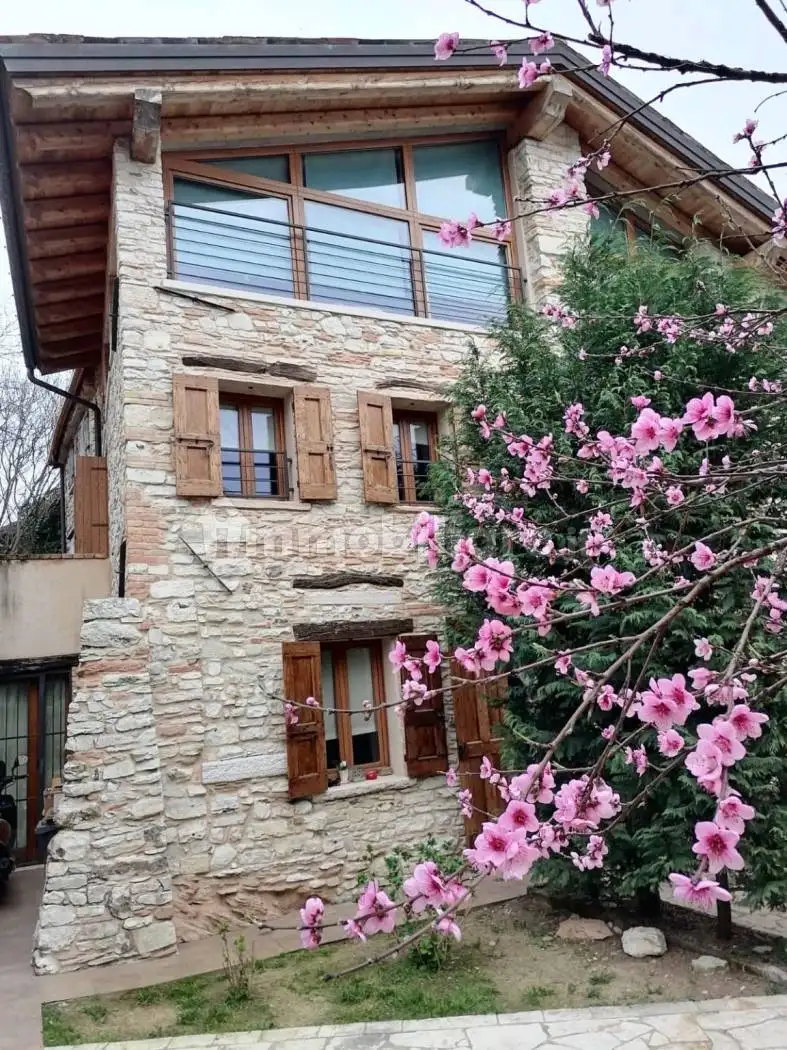 Rustico - Casale in vendita a Fonte