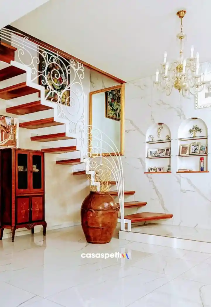 Appartamento in vendita a Salerno