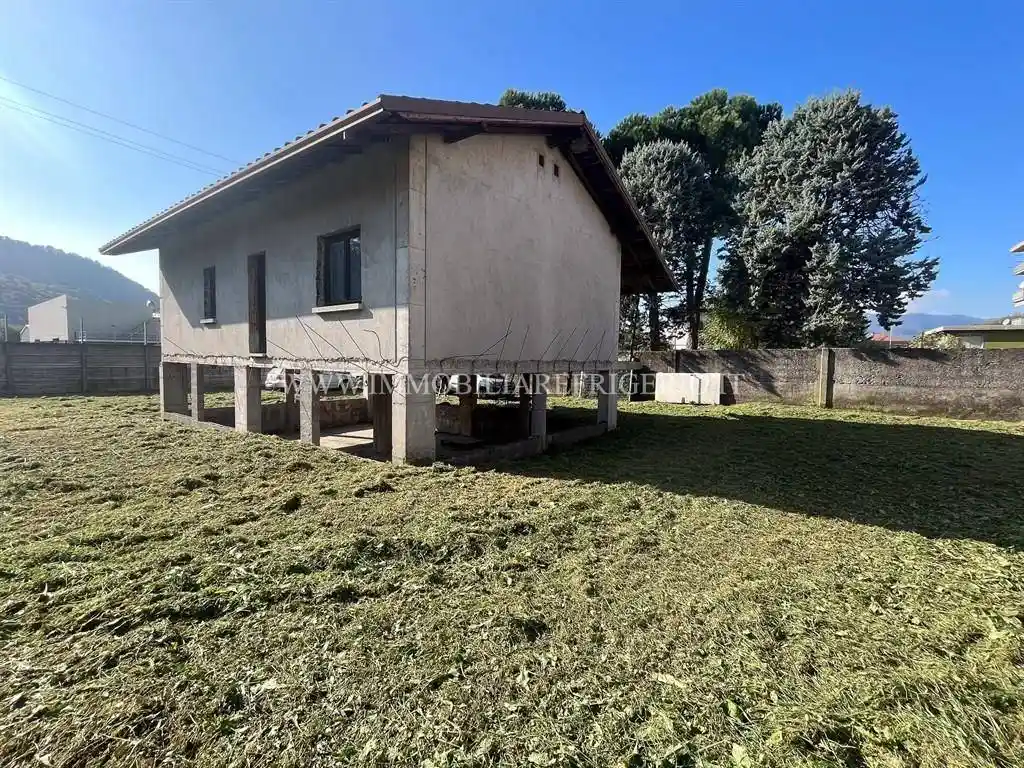 Villa in vendita a Cisano Bergamasco