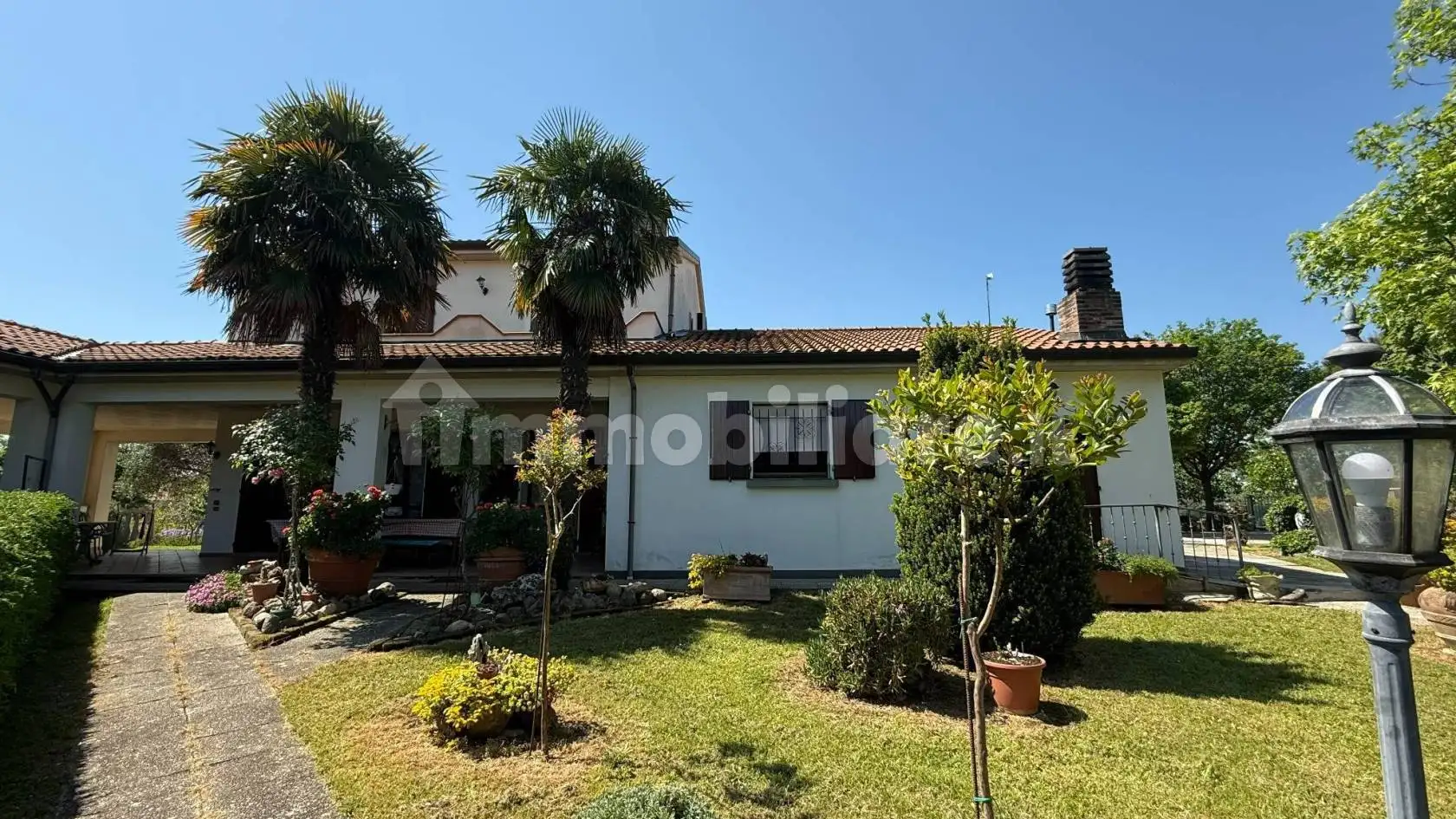 Villa in vendita a Dozza