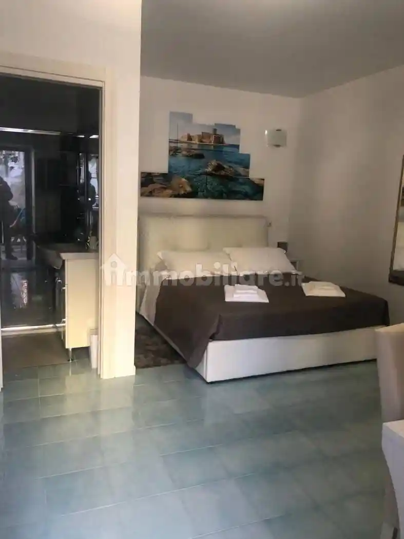 Monolocale piazza Bartolo Villaroja, Centro, Crotone - foto 2