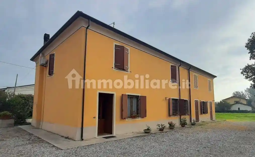 Villa in vendita a Roverbella