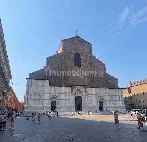 Palazzo - Edificio in vendita a Bologna