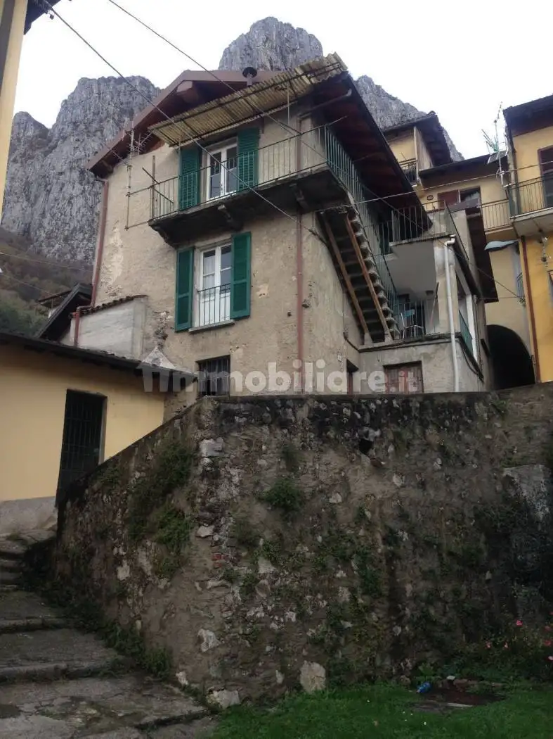 Casa indipendente in vendita a Lecco