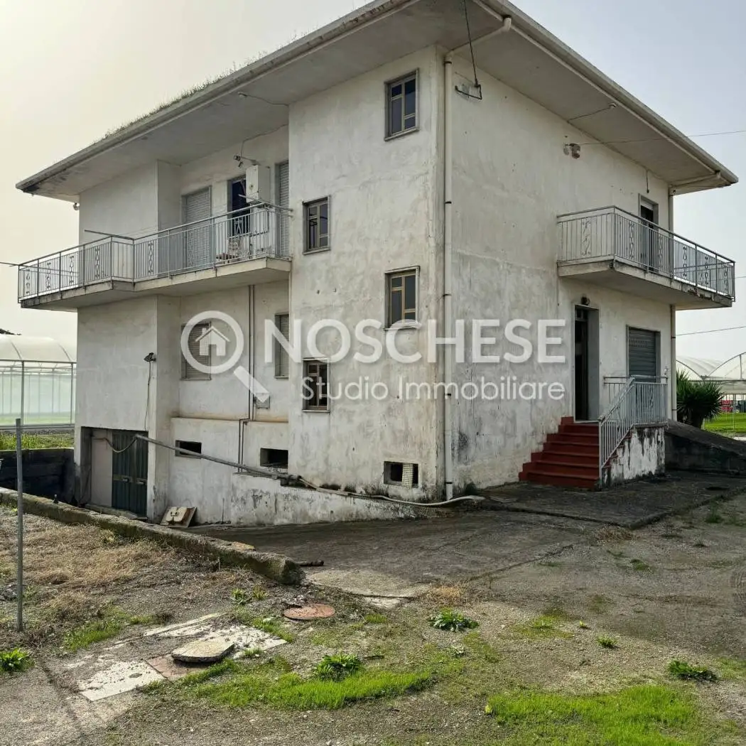 Villa in vendita a Pontecagnano Faiano