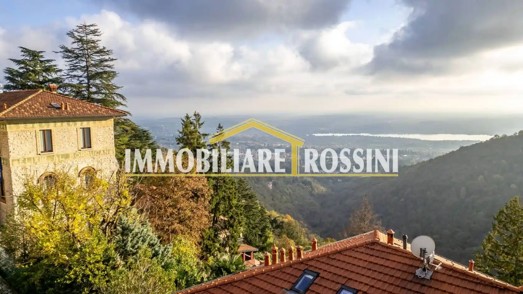 Appartamento via Beata Caterina Moriggi 49, Santa Maria del Monte, Varese - foto 2