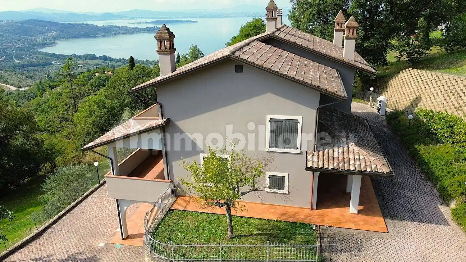 Villa in vendita a Passignano sul Trasimeno