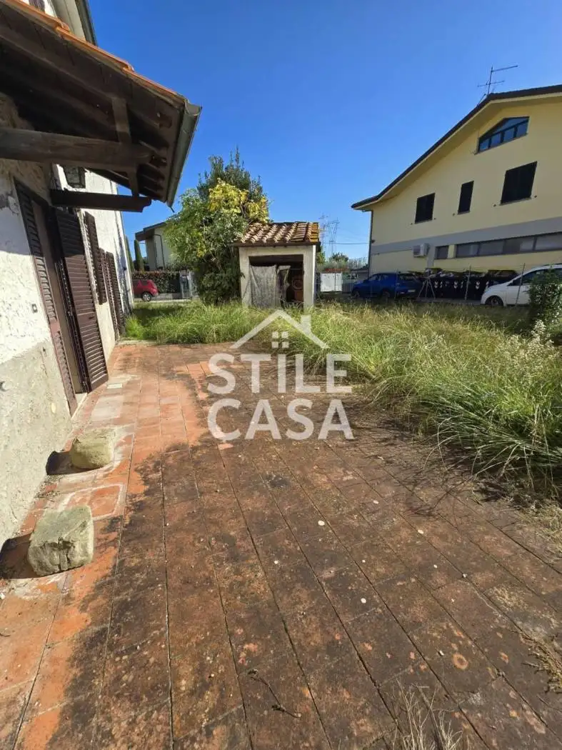 Terratetto unifamiliare 150 m², da ristrutturare, Chiesanuova, Chiesina Uzzanese - foto 3