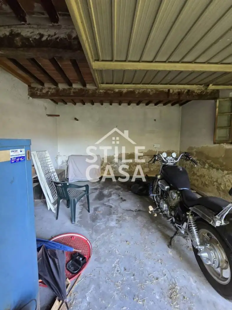 Terratetto unifamiliare 150 m², da ristrutturare, Chiesanuova, Chiesina Uzzanese - foto 5