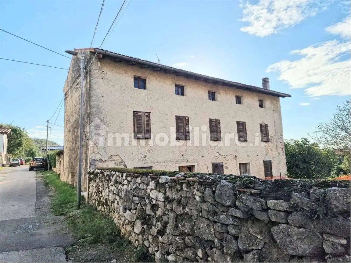 Casa indipendente in vendita a Doberdò del Lago