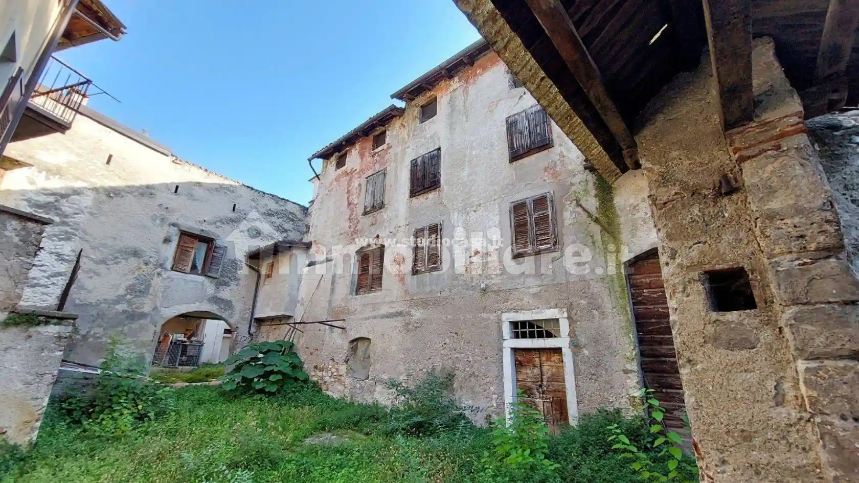 Villa in vendita a Ala