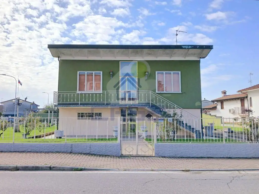 Casa indipendente in vendita a Bozzolo