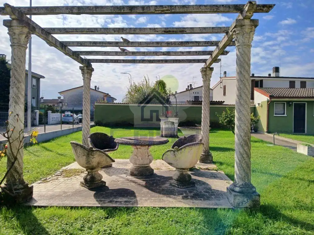 Terratetto unifamiliare via XXV Aprile 80, Bozzolo - foto 5