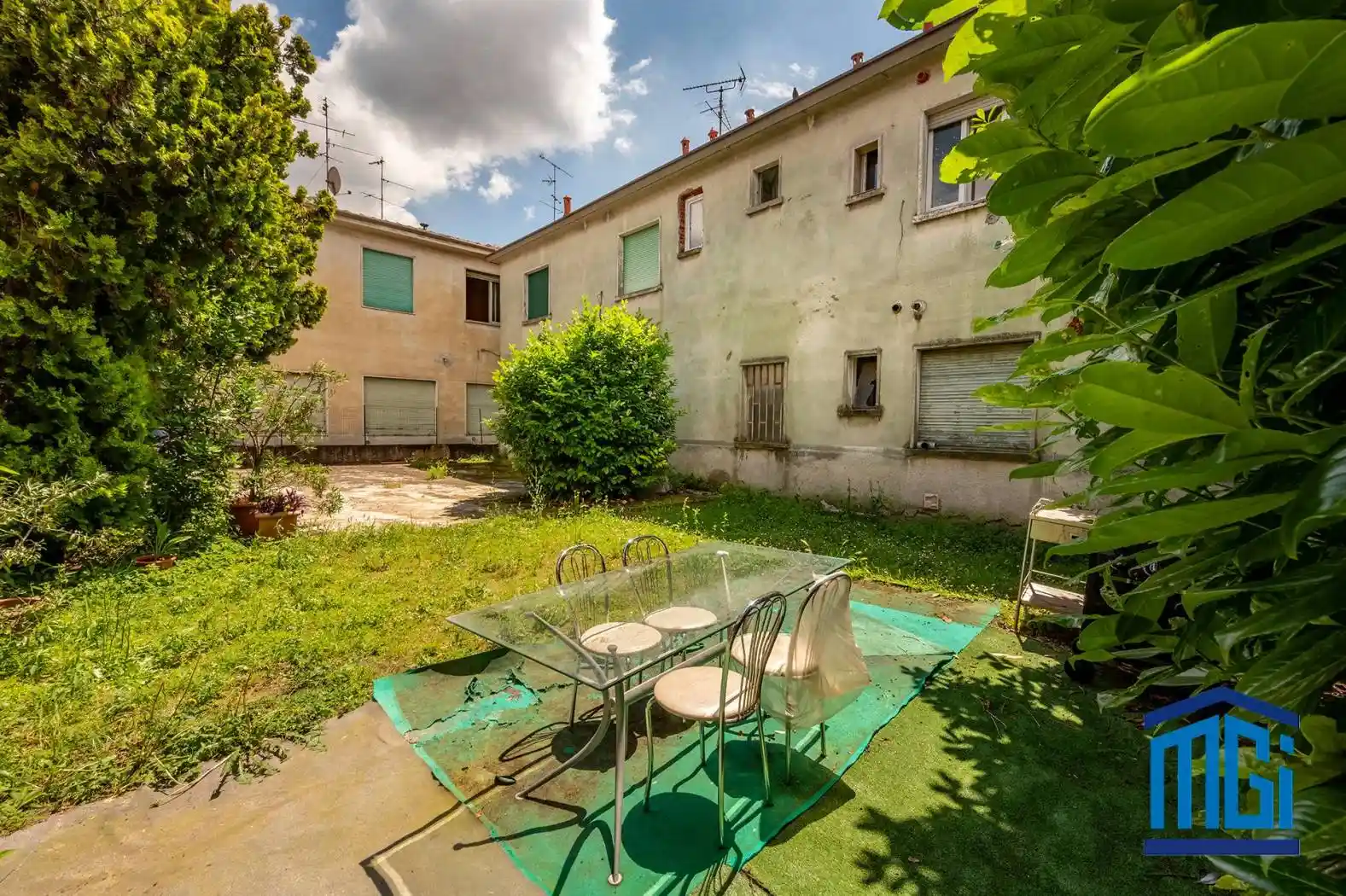 Palazzo - Edificio in vendita a Cesate