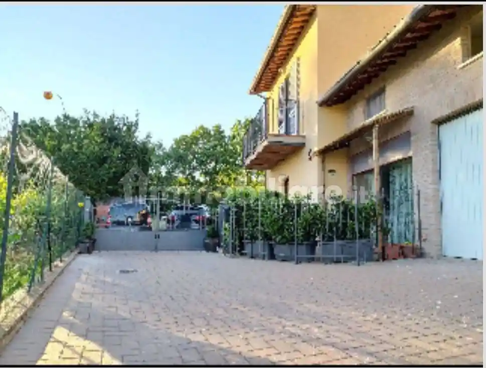 Villa in vendita a Foiano della Chiana