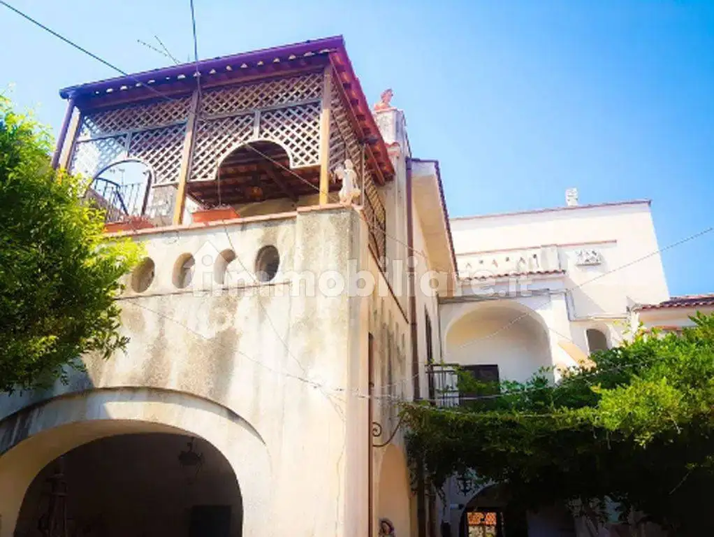 Villa in vendita a Maddaloni