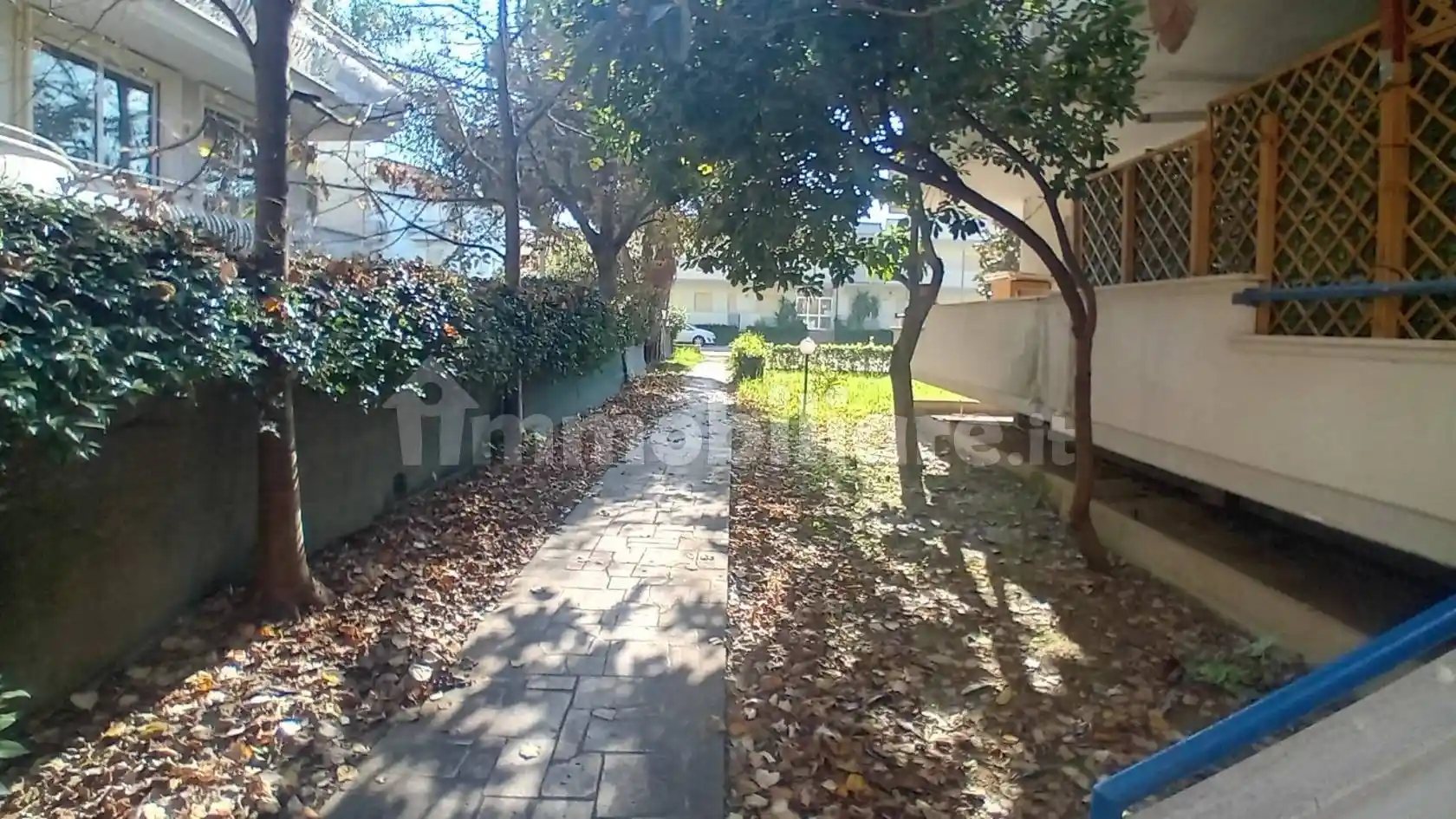 Trilocale via Olimpica 18, Centro, Alba Adriatica - foto 2