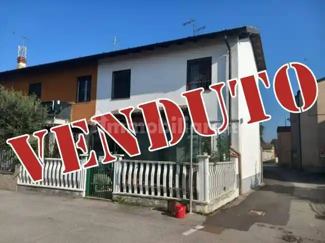Casa indipendente in vendita a Comazzo