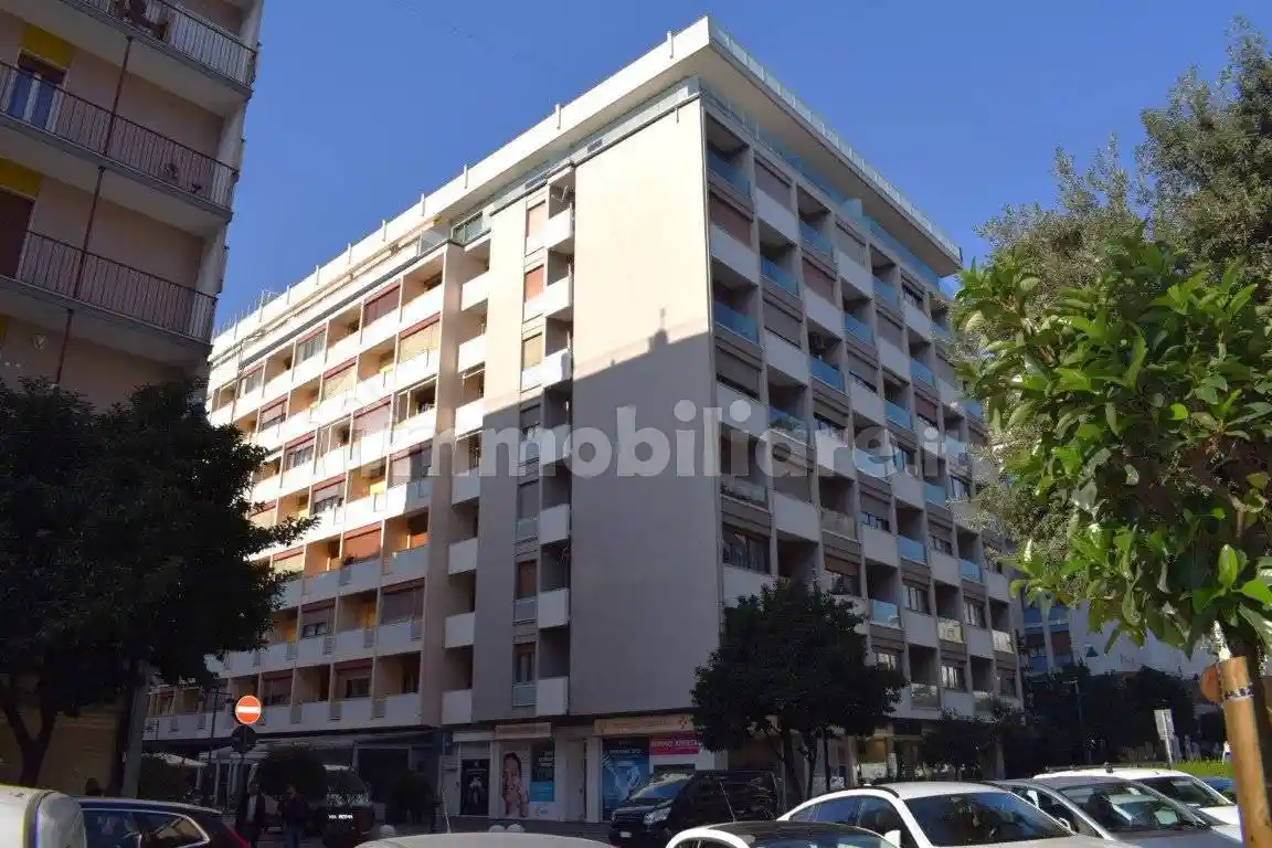 Quadrilocale via Trento 138, Piazza Salotto - Corso Umberto, Pescara - foto 2