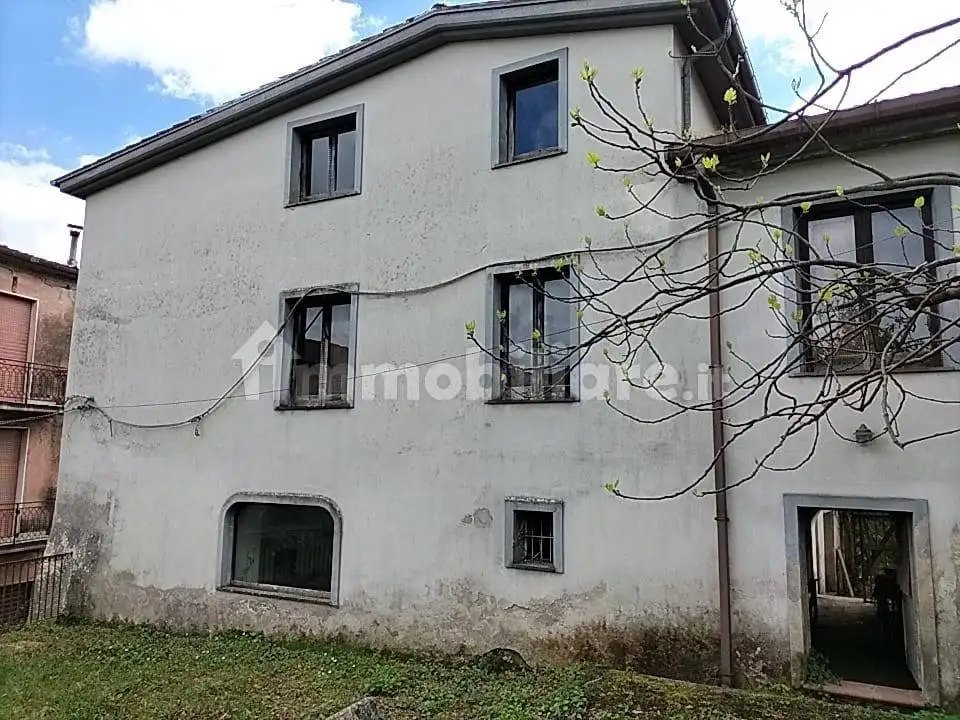 Casale piazza Girolamo Savonarola, Aiello del Sabato - foto 2