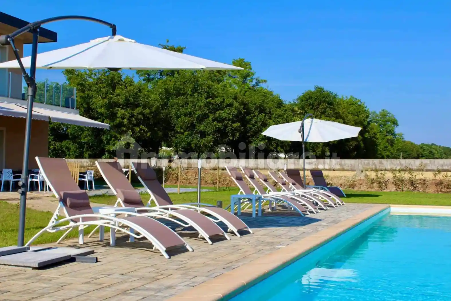 Villa in vendita a Lonato del Garda