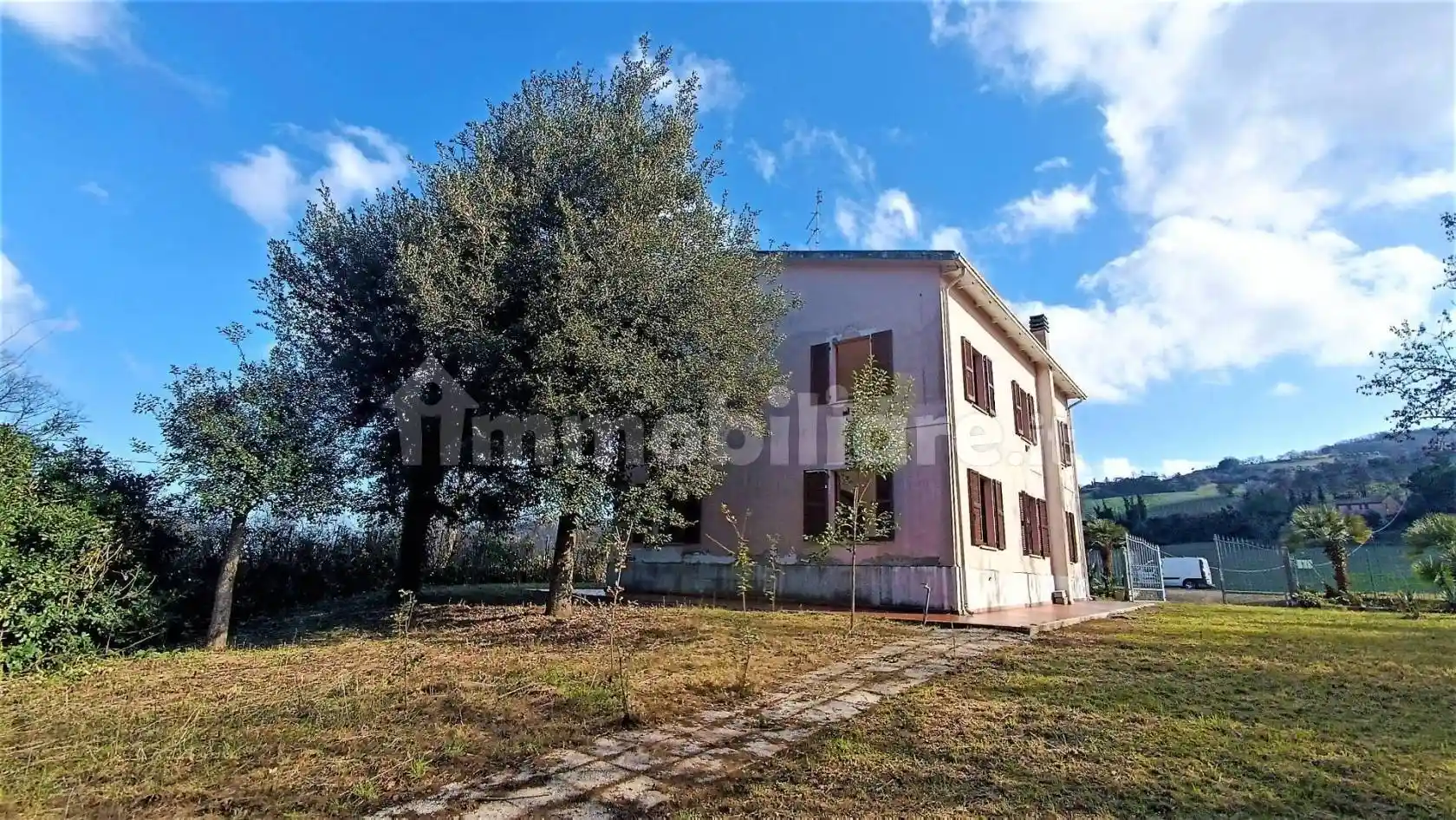 Casa indipendente in vendita a Montefiore dell'Aso