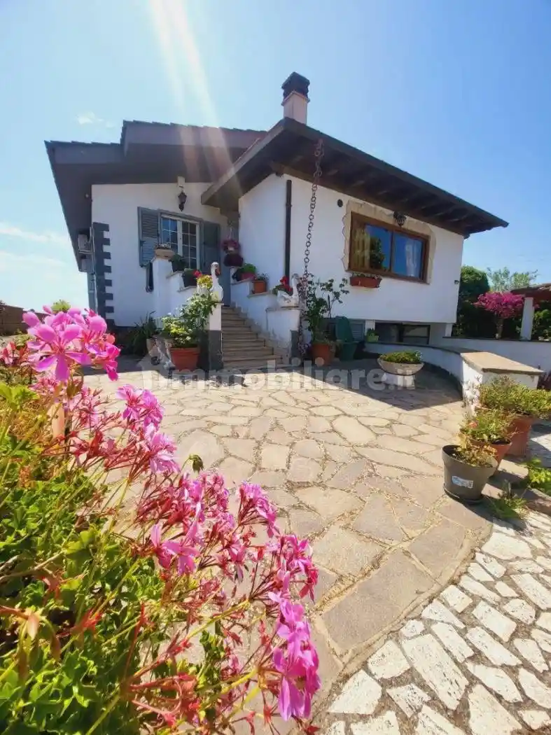 Villa in vendita a Ardea