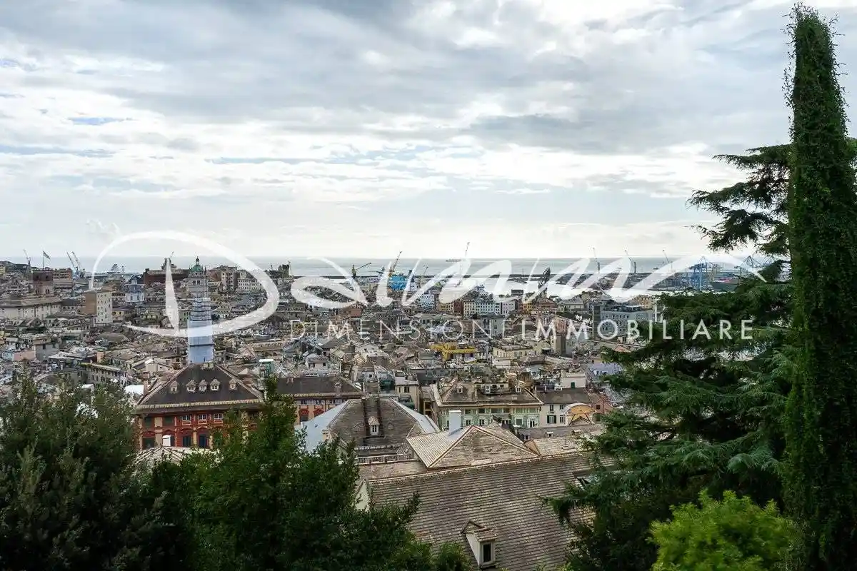 Appartamento in vendita a Genova